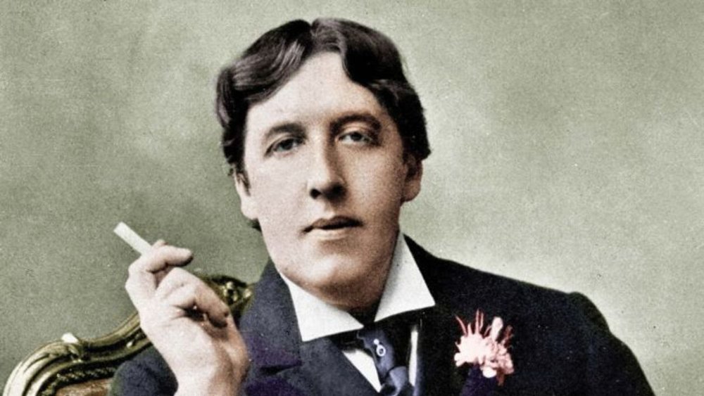 Oscar Wilde, l’uomo che si tramutò nel ritratto di Dorian Gray. La nuova, allucinata, biografia di un genio “votato allo scandalo”