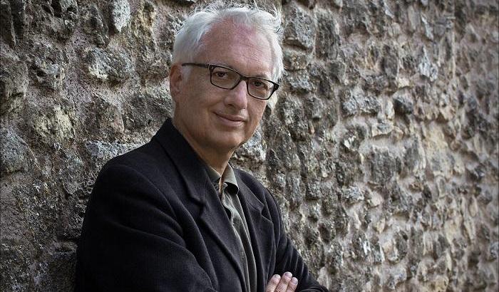 “Non credo nel romanzo e se Dio esiste si è ritirato”: Gianluca Barbera dialoga con Filippo La Porta