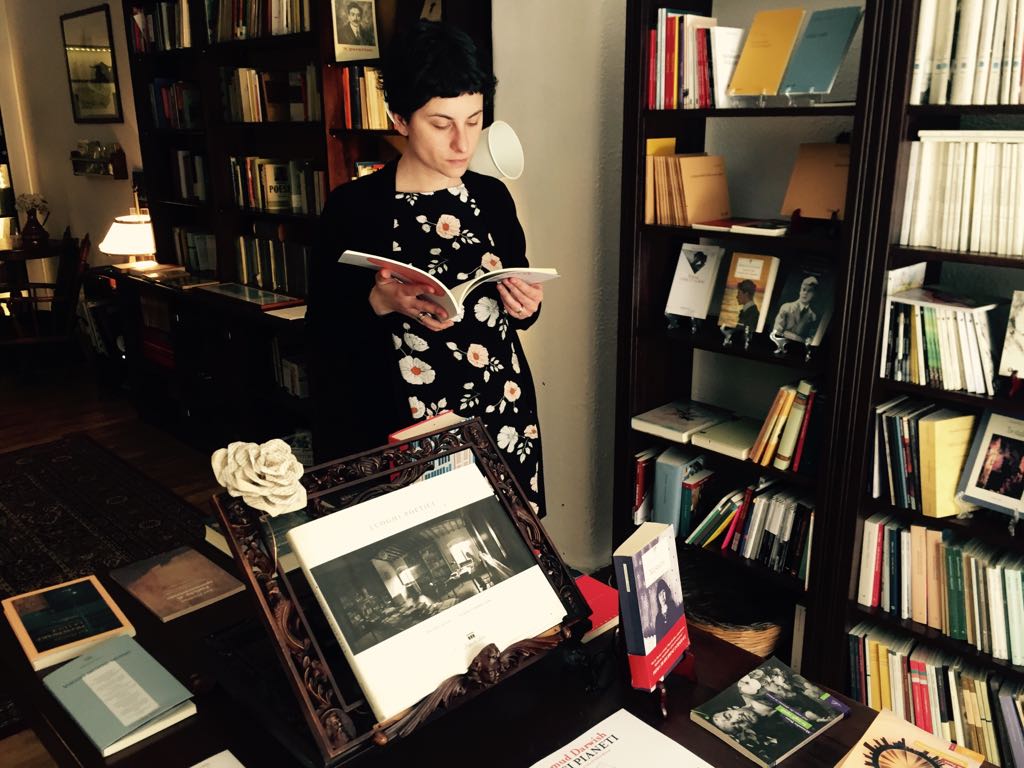 A Bari è nata “Millelibri”, la prima libreria dedicata interamente alla poesia. “La cultura non esiste solo nelle grandi città del nord”: Serena Di Lecce dialoga con Matteo Fais