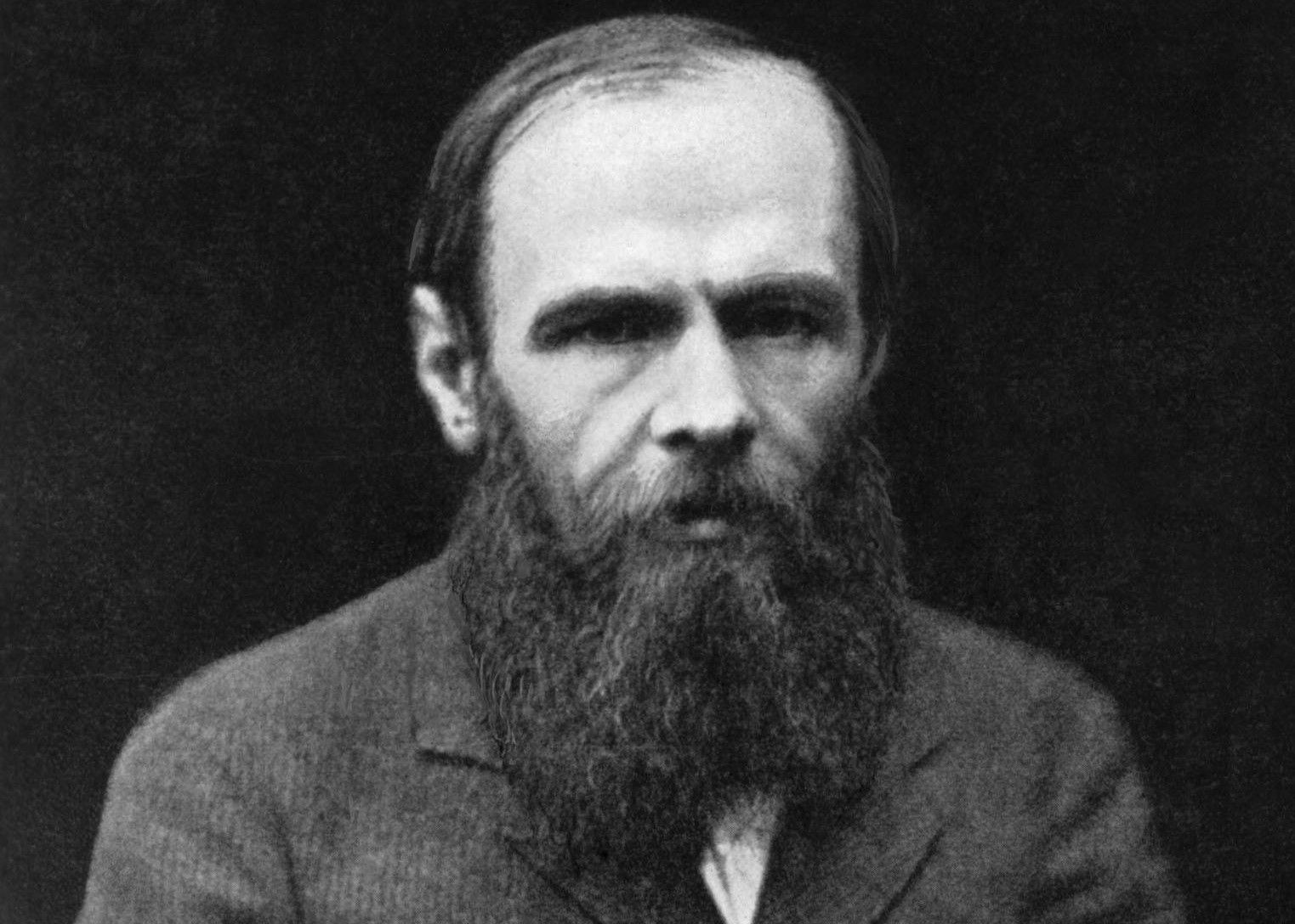Fëdor Dostoevskij piscia, ama, resiste, implora. Sia lode ora a Jan Brokken, che è riuscito a far rivivere (documenti alla mano) il più grande scrittore di sempre