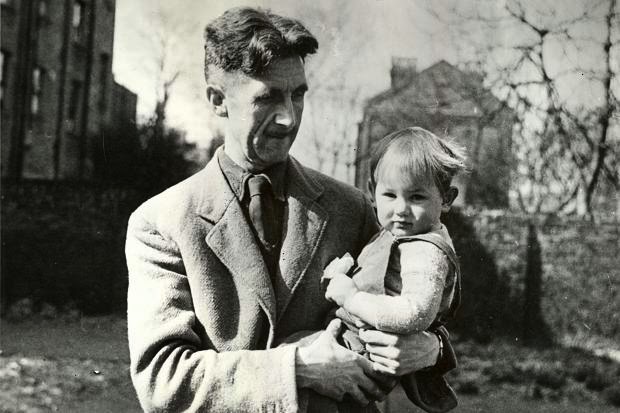 Mele, birra, aringhe e tanti dolci: George Orwell distilla il menù ideale della cucina britannica (e con doverose scuse lo cestinano)
