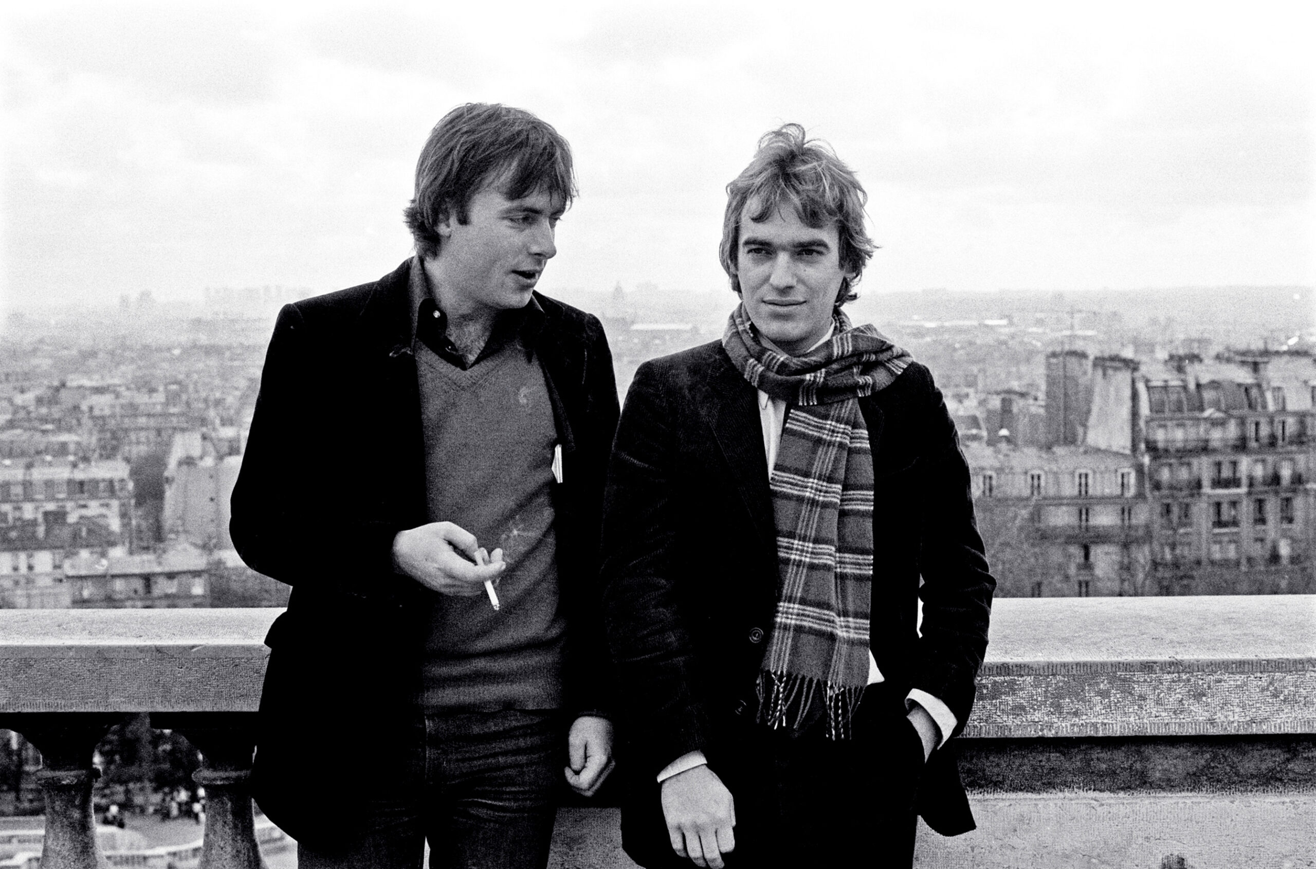 “Voglio un governo di teppisti, vivo sperando che un giorno gli idioti saranno finalmente sul trono”. Martin Amis & Christopher Hitchens: storia di una letale amicizia