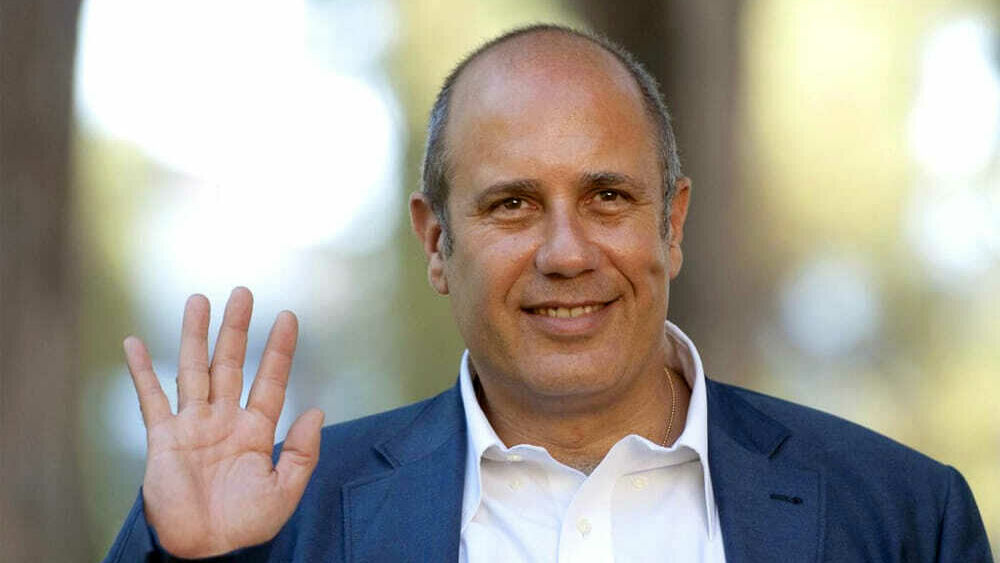 Esegesi di Federico Moccia: lo scrittore che ha promosso il coattume scrivendo romanzi che sono il Nulla assoluto