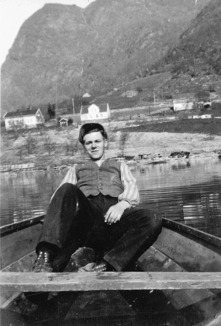 “Ho strappato troppe erbacce e raccolto troppe mele. Sono un ladrone”. Le poesie di Olav H. Hauge 
